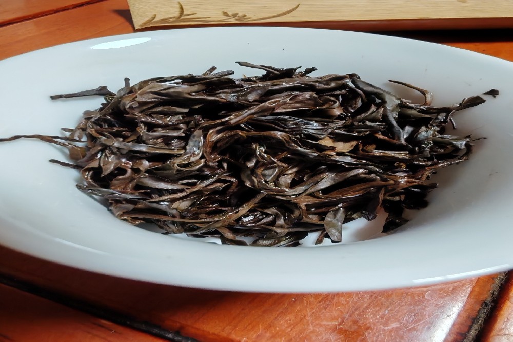 探寻六堡茶之根：传统工艺六堡茶的岁月陈香与匠心坚守